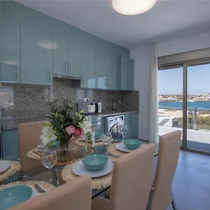 poris-corralejo-beachfront-seaview-5-gold-by-holidayshome.in-canary-islands.com/